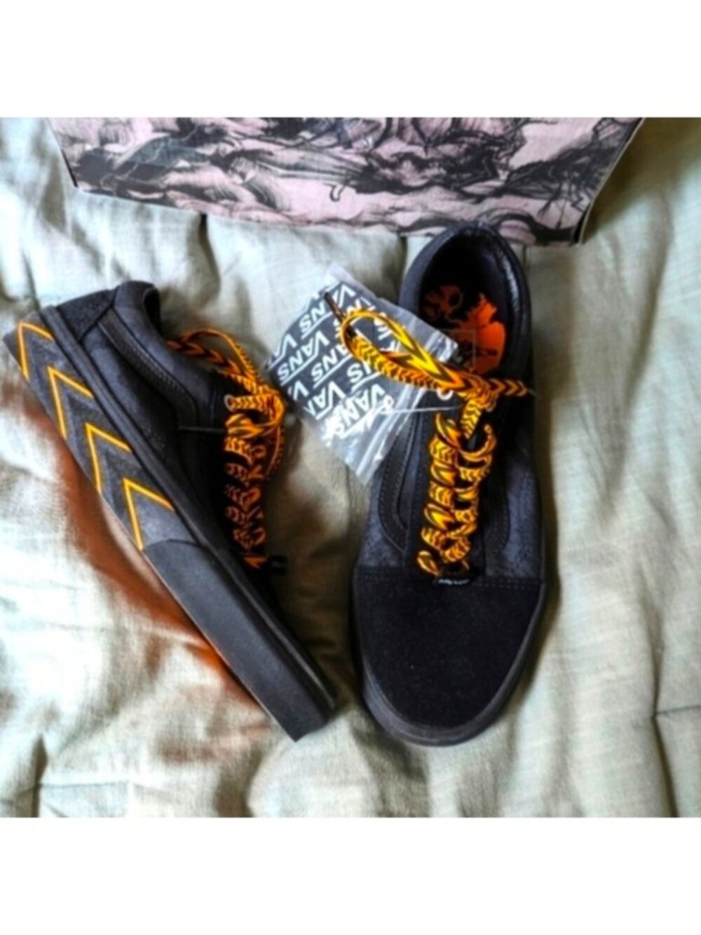 Vans Old Skool Women 8 Year of the Tiger Black And Orange Aninal Print 0926 - Picture 3 of 7